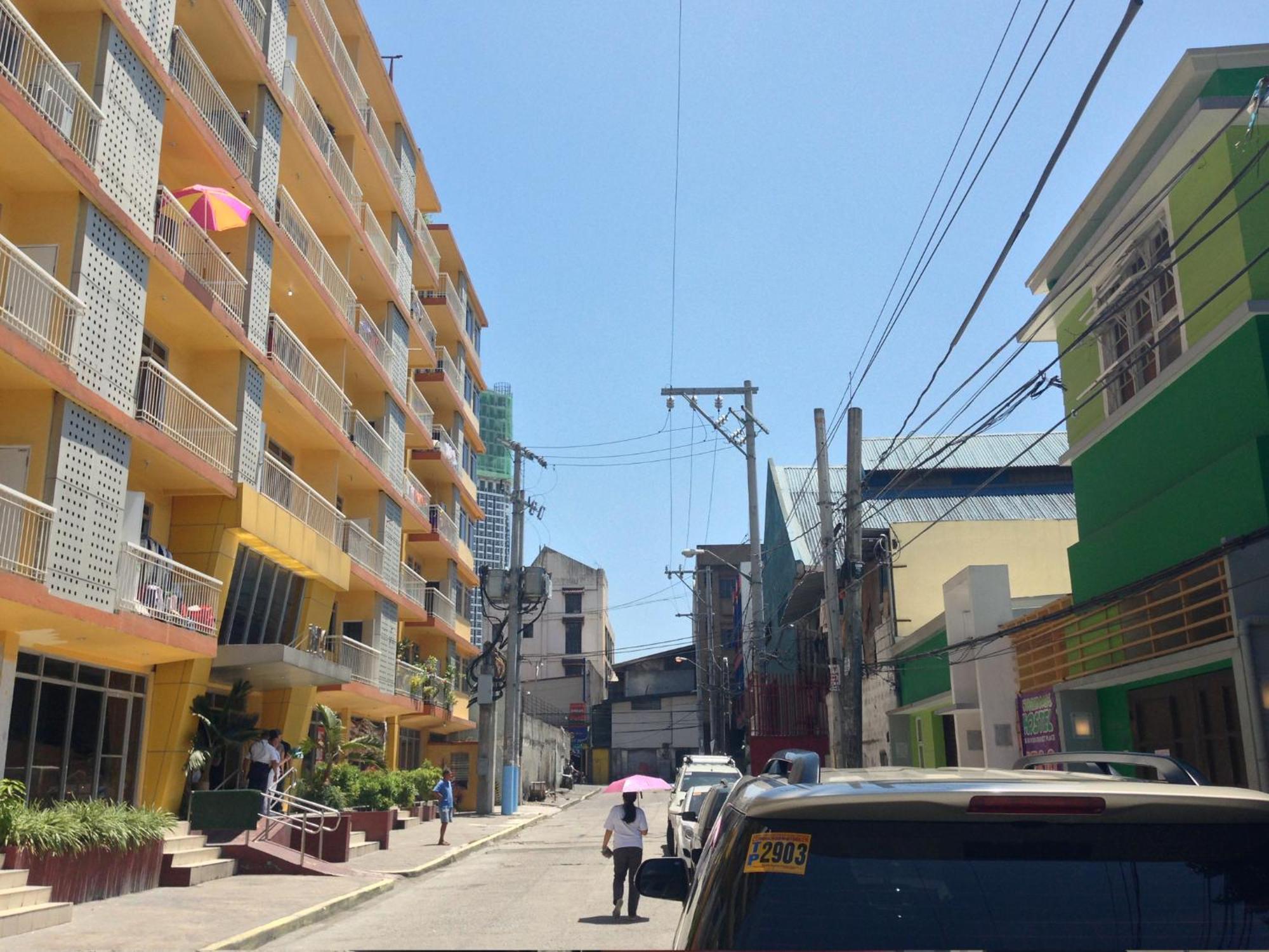 ครอสโร้ดส์ โฮสเทล มะนิลา - ไม่ใช่ที่พักกักตัว Mandaluyong ภายนอก รูปภาพ