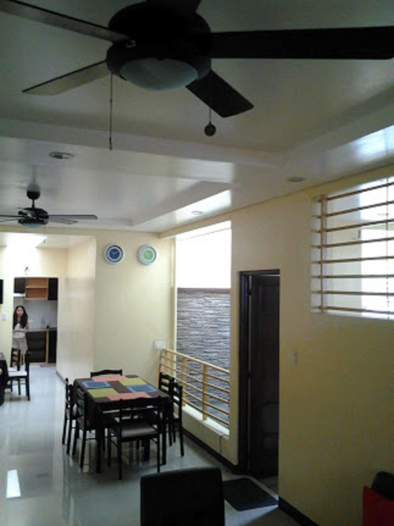 ครอสโร้ดส์ โฮสเทล มะนิลา - ไม่ใช่ที่พักกักตัว Mandaluyong ภายนอก รูปภาพ